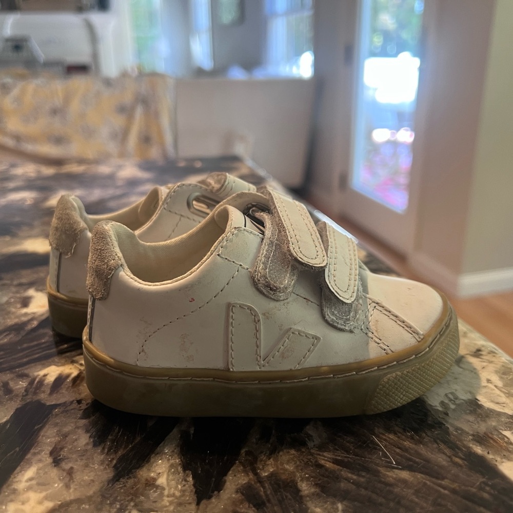 Veja size six toddker